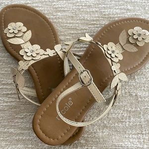 Beige Flower Sandals 👡